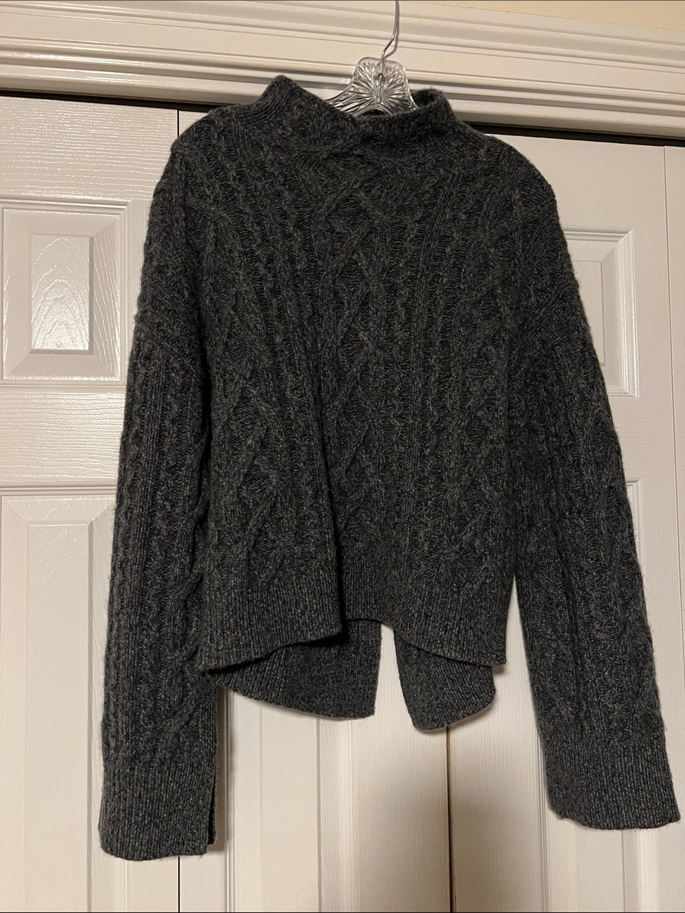 BANANA REPUBLIC Cashmere Cable-Knit Cropped Sweater With Vented Back, S - Picture 2 of 8